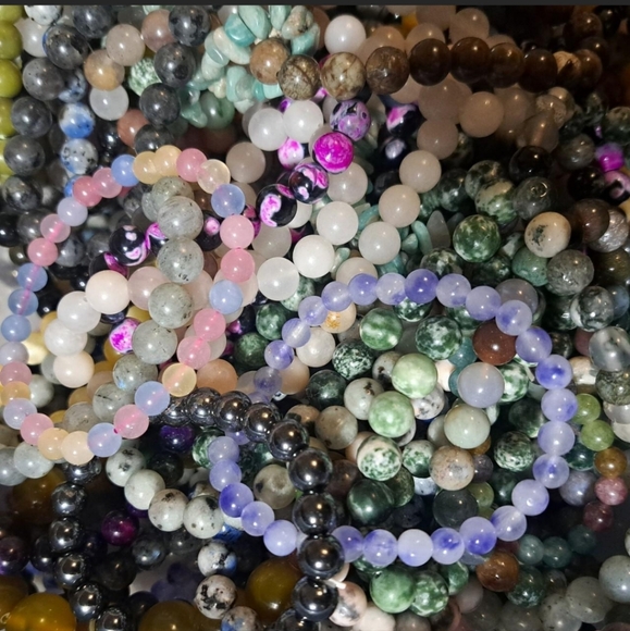 1 (One) Mystery Crystal Bracelet - Picture 4 of 8